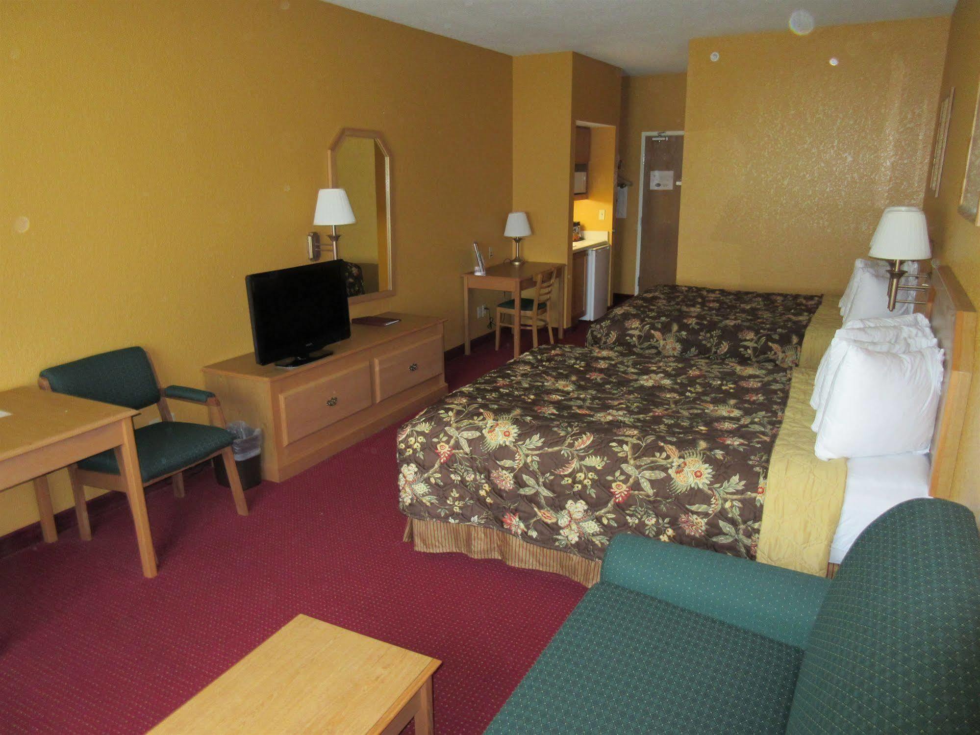 Parkfield Inn - Clinton Екстериор снимка